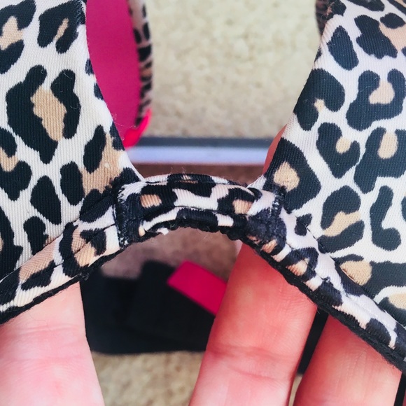 VICTORIA’S SECRET Heartbreaker! Plunge Push-Up 34D - Picture 3 of 7